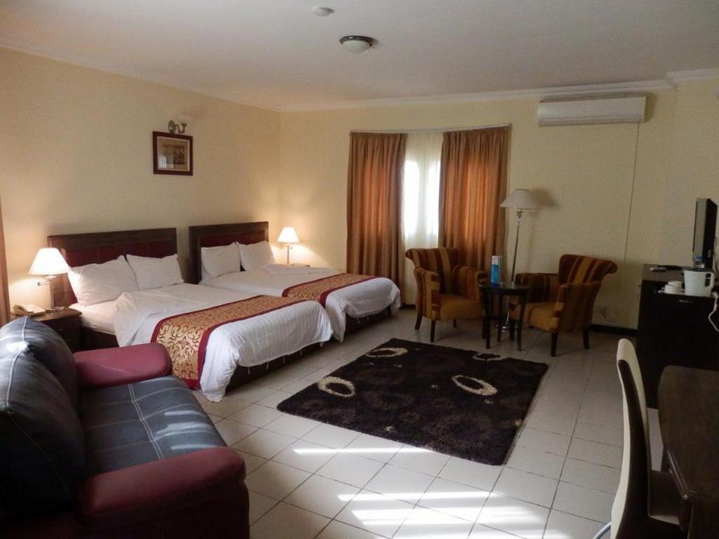 Blue Lodge Hotel Lagos Rum bild